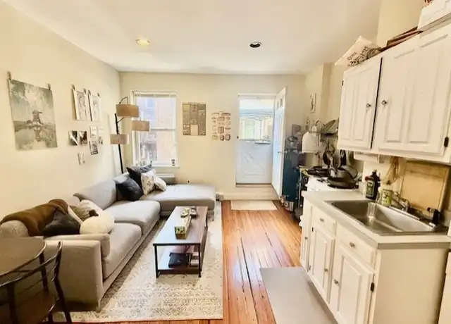 Property at 24 Hull St Unit 2R, Boston, MA, 02113, 1 bed, 1 bath, [object Object]