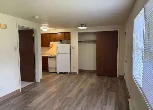 Property at 122 E High St Apt 7, Manheim, PA, 17545, 1 bed, 1 bath, [object Object]