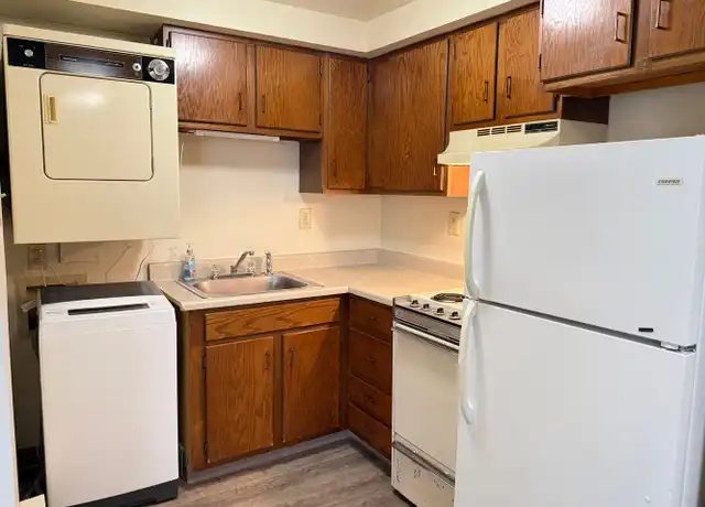Property at 122 E High St Apt 7, Manheim, PA, 17545, 1 bed, 1 bath, [object Object]