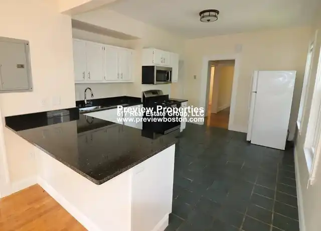 Property at 2572 Massachusetts Ave Unit 2P, Cambridge, MA, 02140, 4 beds, 2 baths, [object Object]
