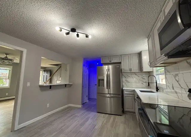 Property at 35 Prospect St Unit 35, East Hartford, CT, 06108, 3 beds, 1.5 baths, [object Object]