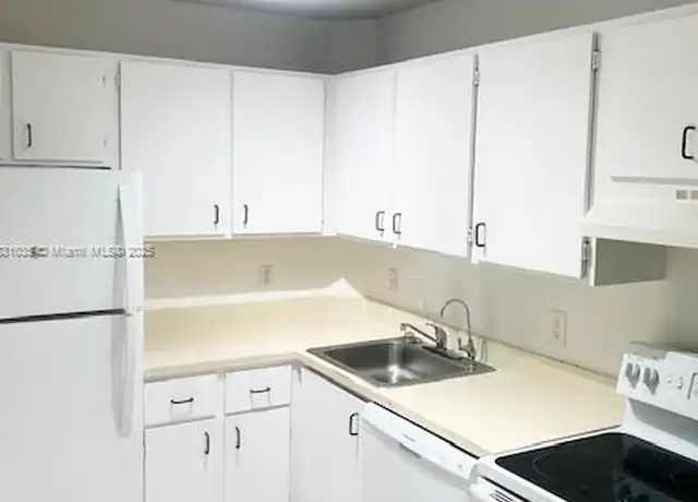 Property at 10709 Cleary Blvd #209, Plantation, FL, 33324, 2 beds, 2 baths, [object Object]
