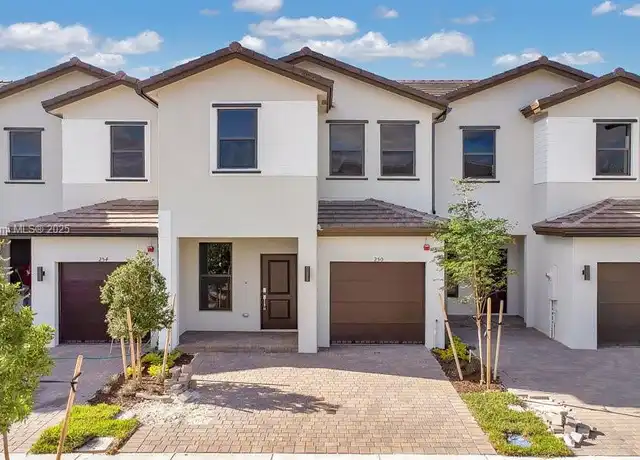 Property at 250 SW 159th Ln Unit 250, Pembroke Pines, FL, 33027, 3 beds, 2.5 baths, [object Object]