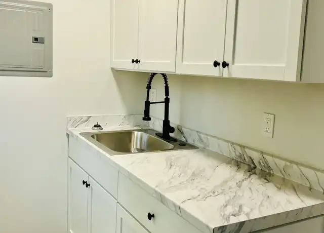 Property at 915 W Lapeer St Unit 4, Lansing, MI, 48915, 0 beds, 1 bath, [object Object]
