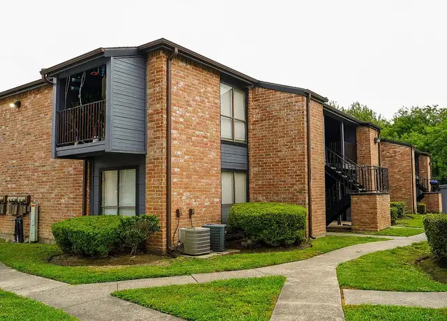 Photo of 13100 Stonefield Dr, Houston, TX 77014