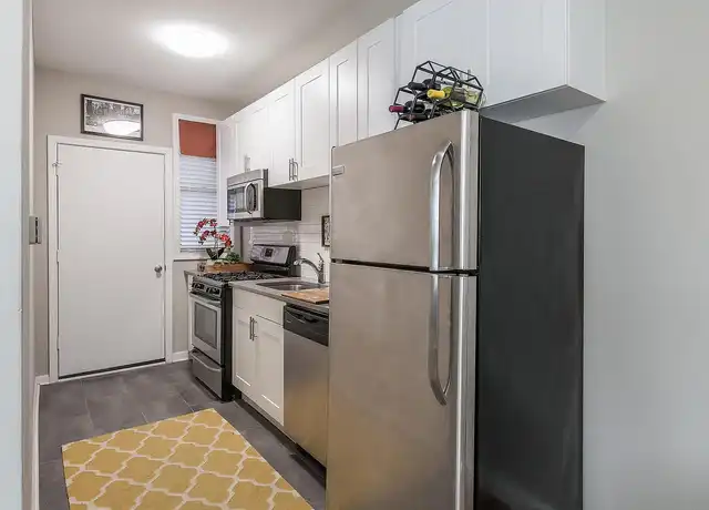 Property at Maynard At Elaine Place - 3444 N Elaine Pl, Chicago, IL, 60657, 2 beds, 1 bath, [object Object]
