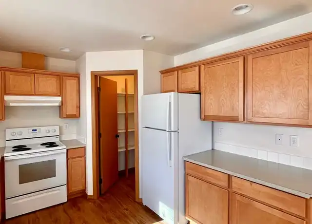 Property at 810 Fremont St Unit A, Yakima, WA, 98902, 2 beds, 2 baths, [object Object]