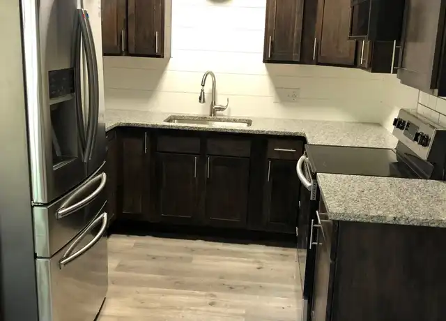 Property at 1201 S Rockford Ave Unit 4, Tulsa, OK, 74120, 1 bed, 1 bath, [object Object]