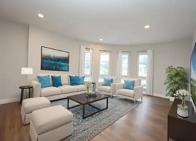 Property at 279 Willard St, Quincy, MA, 02169, 1 bed, 1 bath, [object Object]