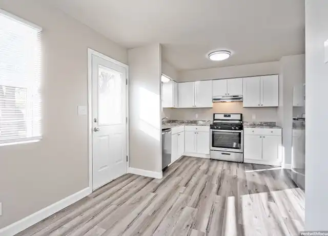 Property at 419 N Westfield St Unit 419, Oshkosh, WI, 54902, 3 beds, 1.5 baths, [object Object]