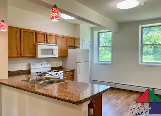 Property at 338 Highland Ave Ste 104, Newport, VT, 05855, 2 beds, 1 bath, [object Object]