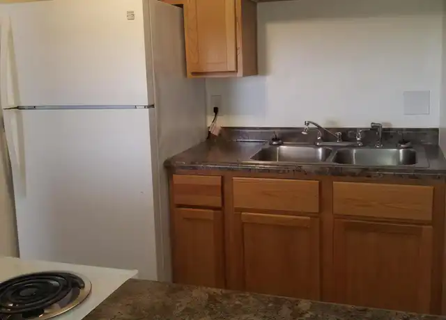 Property at 3561 41st St Unit 21, Moline, IL, 61265, 1 bed, 1 bath, [object Object]