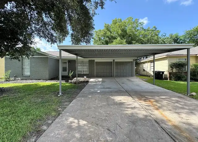 Property at 4122 Dacca Dr, Houston, TX, 77047, 5 beds, 2 baths, [object Object]