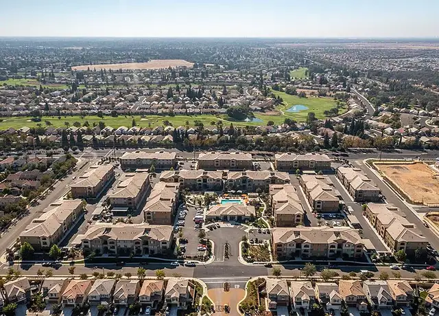 Photo of 1900 Blue Oaks Blvd, Roseville, CA 95747