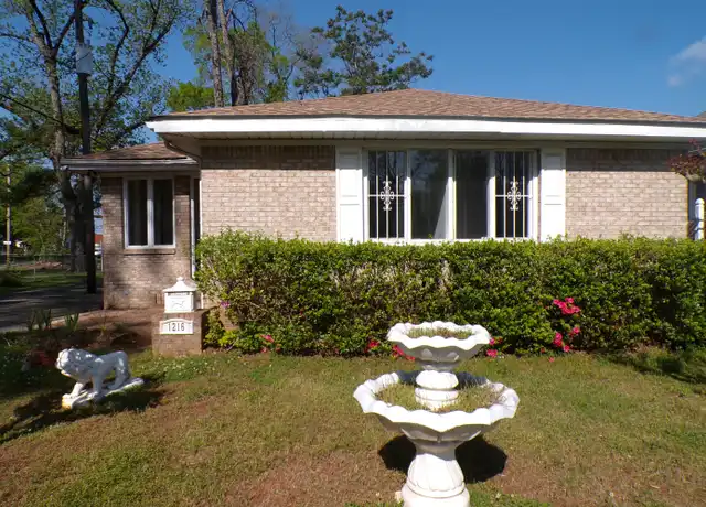 Property at 1216 17th St SW, Birmingham, AL, 35211, 4 beds, 2 baths, [object Object]