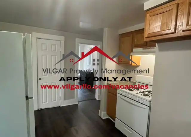 Property at 851 Indiana St Fl (Apt 4), Hammond, IN, 46320, 4 beds, 1.5 baths, [object Object]