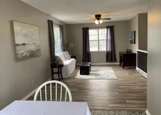 Property at 10700 W 90th Ter, Overland Park, KS, 66214, 3 beds, 2 baths, [object Object]