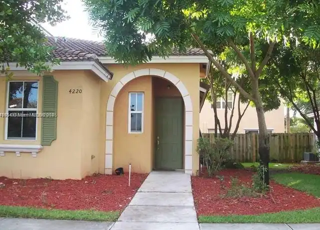 Property at 4220 NE 9th St, Homestead, FL, 33033, 2 beds, 2 baths, [object Object]