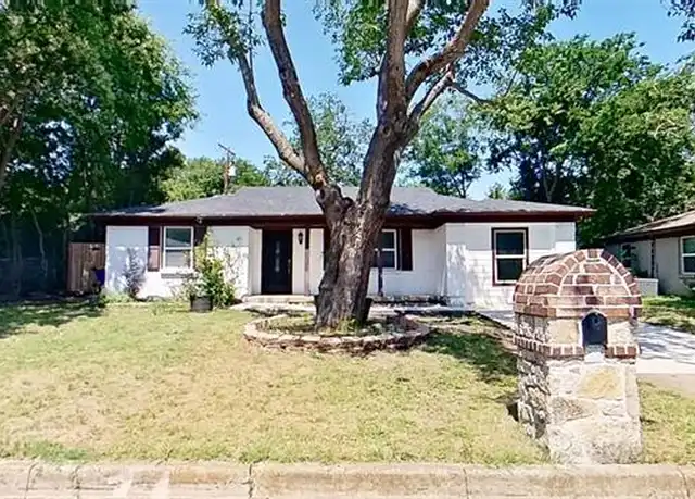 Property at 424 Parkside Dr, Fort Worth, TX, 76108, 4 beds, 2 baths, [object Object]