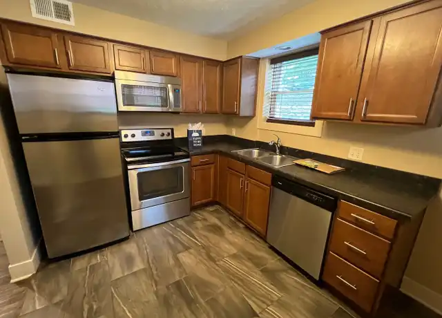 Property at 1017 S 31st St Unit 1 A725, Omaha, NE, 68105, 1 bed, 1 bath, [object Object]
