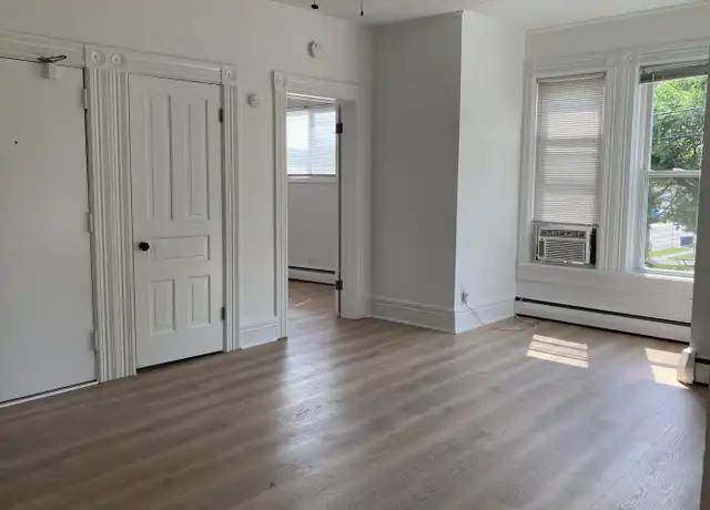 Property at 303 E Madison St Unit 2, Ann Arbor, MI, 48104, 1 bed, 1 bath, [object Object]
