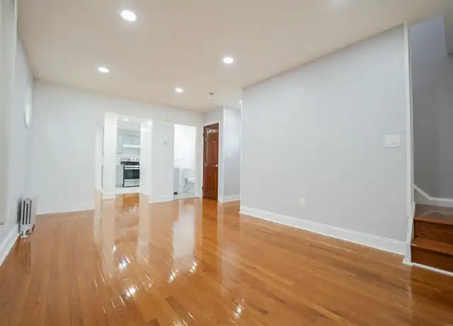 Property at 377 Peck St Unit 1, New Haven, CT, 06513, 3 beds, 1.5 baths, [object Object]