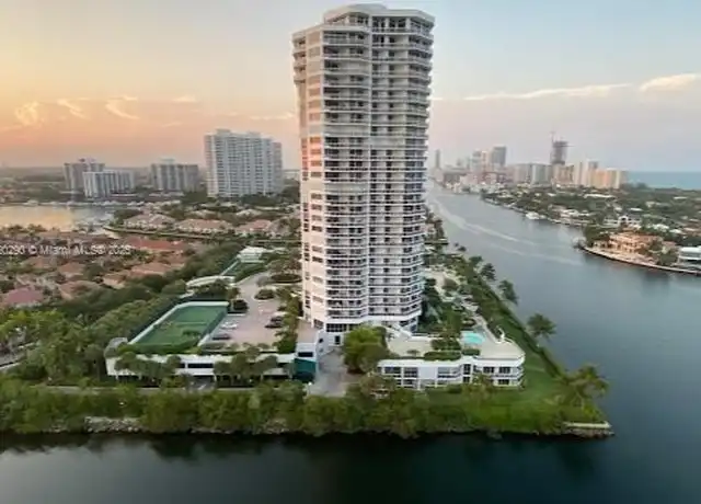 Property at 20505 E Country Club Dr, Aventura, FL, 33180, 2 beds, 2 baths, [object Object]