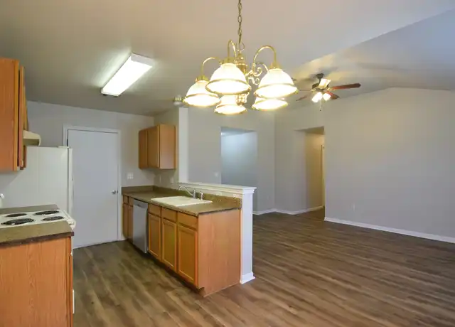 Property at 5118 Williams Dr, Temple, TX, 76502, 3 beds, 2 baths, [object Object]