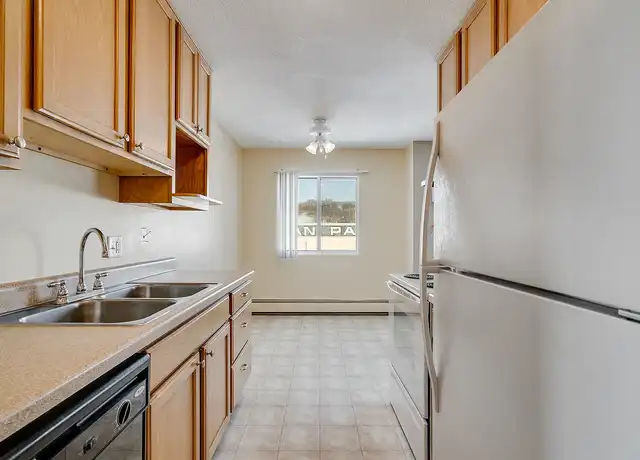 Property at Shepard Terrace - 2061 Shepard Rd, Saint Paul, MN, 55116, 1-2 bed, 1 bath, [object Object]