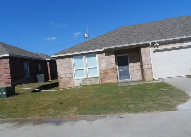 Property at 1208 Country Club Rd Unit G, Cleburne, TX, 76033, 3 beds, 2 baths, [object Object]
