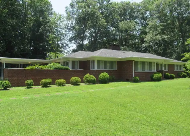 Property at 911 W 6th St, Siler City, NC, 27344, 3 beds, 2 baths, [object Object]