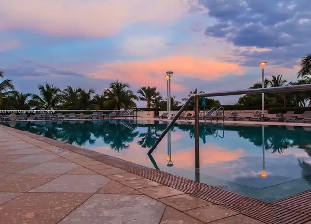 Property at 100 Lincoln Rd #943, Miami Beach, FL, 33139, 1 bed, 1 bath, [object Object]