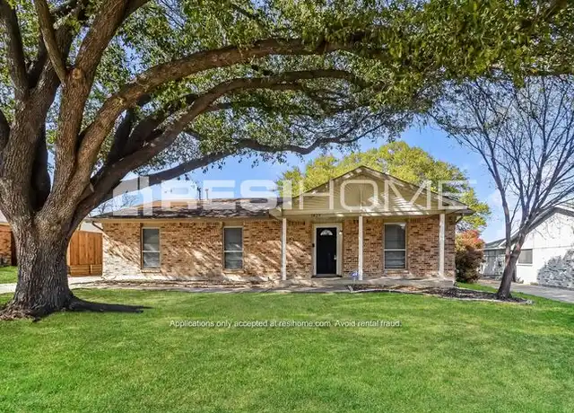 Property at 1829 Woodbury, Carrollton, TX, 75007, 3 beds, 2 baths, [object Object]
