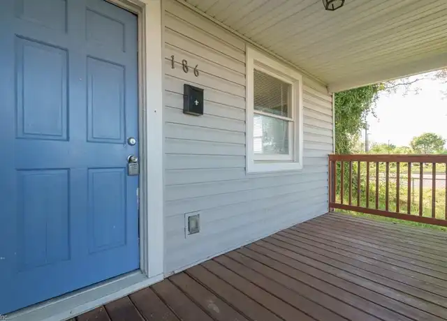 Property at 186 Gillis Rd, Portsmouth, VA, 23702, 2 beds, 1 bath, [object Object]