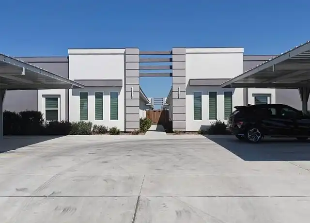 Property at 4906 N Crown Pt Unit 2, Pharr, TX, 78577, 3 beds, 2 baths, [object Object]
