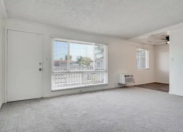 Property at 904 S Magnolia Ave, El Cajon, CA, 92020, 2 beds, 1 bath, [object Object]