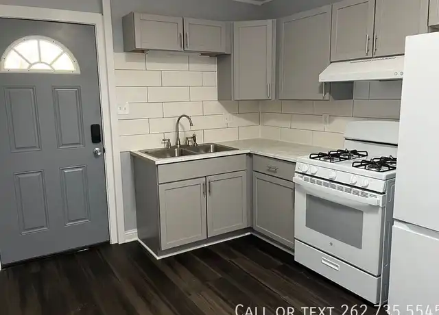 Property at 2007 Washington Ave Unit 4, Racine, WI, 53403, 1 bed, 1 bath, [object Object]