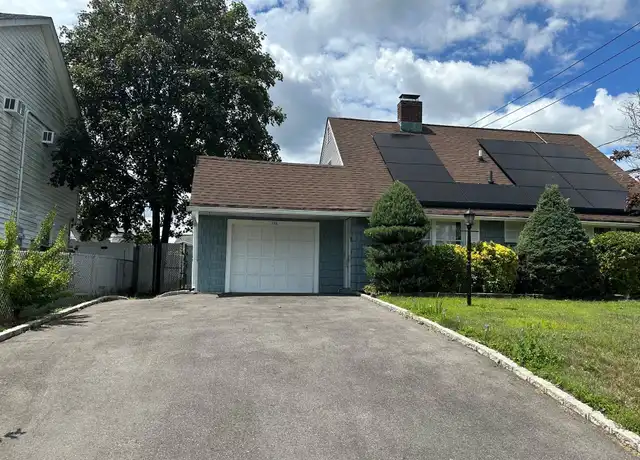 Property at 173 Bloomingdale Rd, Levittown, NY, 11756, 4 beds, 2 baths, [object Object]