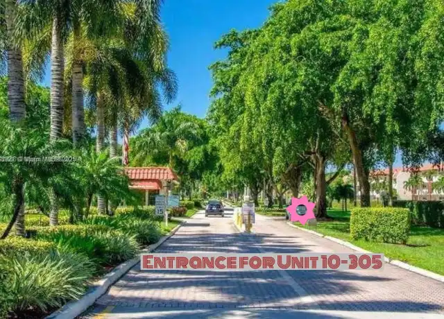 Property at 9511 N Hollybrook Lake Dr #305, Pembroke Pines, FL, 33025, 2 beds, 2 baths, [object Object]