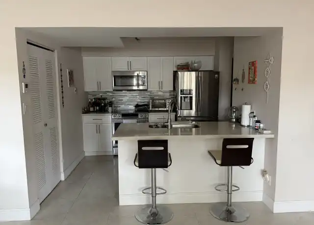 Property at 610 S Park Rd Unit 16-1, Hollywood, FL, 33021, 1 bed, 1 bath, [object Object]