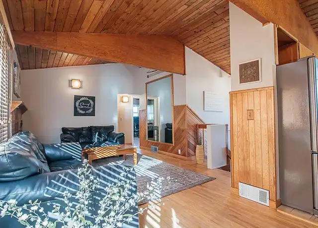 Property at 1405 Knight St, Helena, MT, 59601, 4 beds, 2 baths, [object Object]