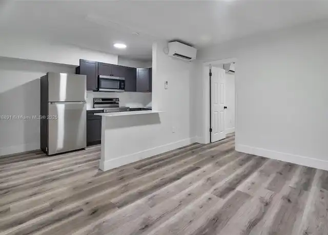 Property at 4037 SW 65th Ave #10, Miami, FL, 33155, 1 bed, 1 bath, [object Object]