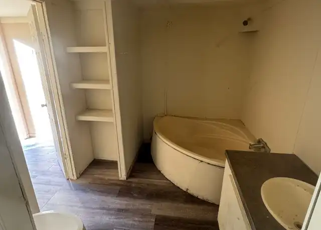 Property at 2517 Duncan Rd #2, Jonesboro, AR, 72401, 3 beds, 2 baths, [object Object]