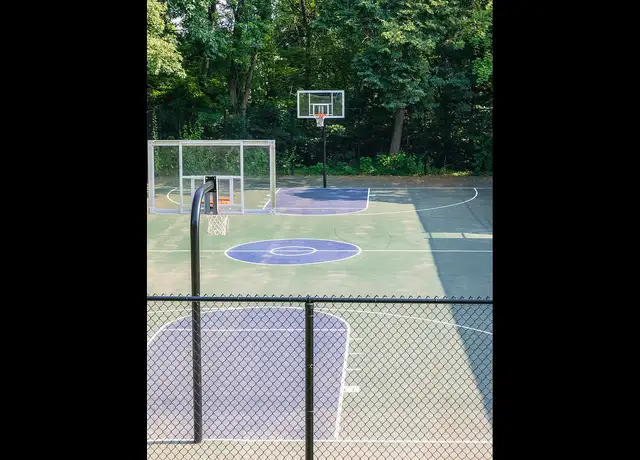 Photo of 28 Forest Acres Dr, Haverhill, MA 01835