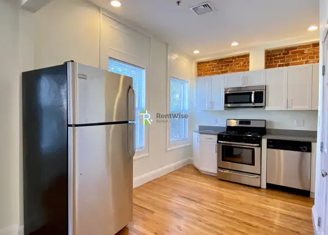 Property at 10 Brainerd Rd Unit 37, Allston, MA, 02134, 2 beds, 1 bath, [object Object]