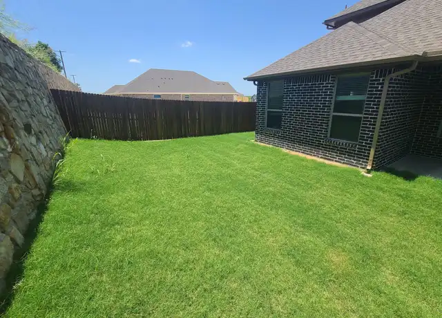 Property at 525 Hillcrest Cir, Justin, TX, 76247, 4 beds, 3 baths, [object Object]