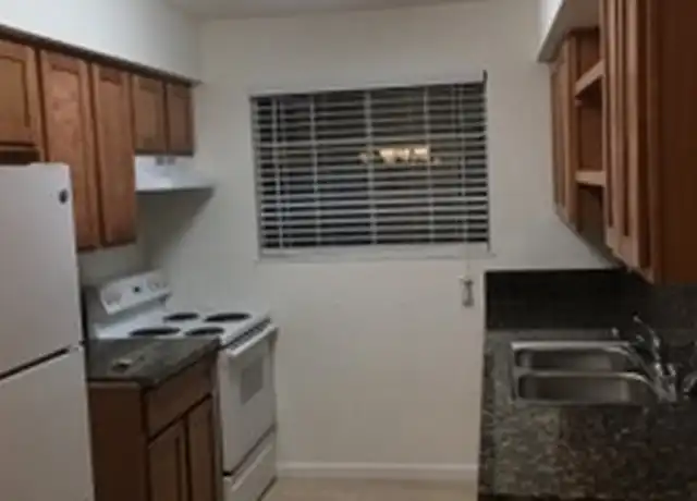 Property at 3134 College Ave Unit C, Merced, CA, 95340, 2 beds, 1 bath, [object Object]