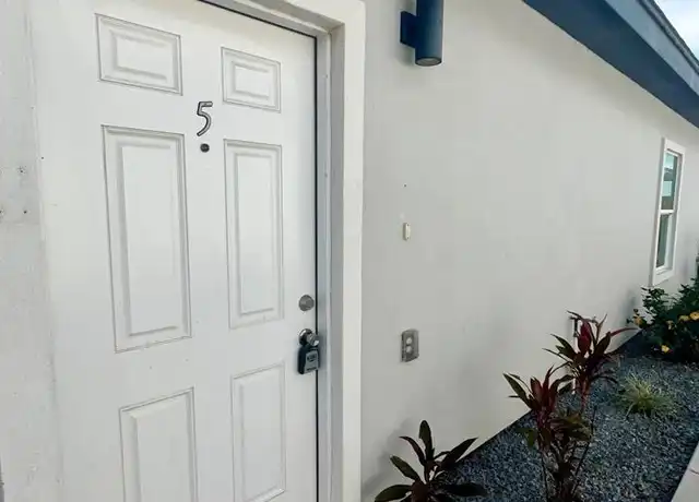 Property at 1122 E 20th St Unit 5, Weslaco, TX, 78596, 2 beds, 2 baths, [object Object]