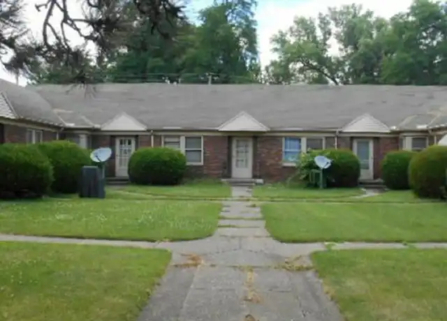 Property at 1728 E Locust St Unit O, Davenport, IA, 52803, 2 beds, 1 bath, [object Object]