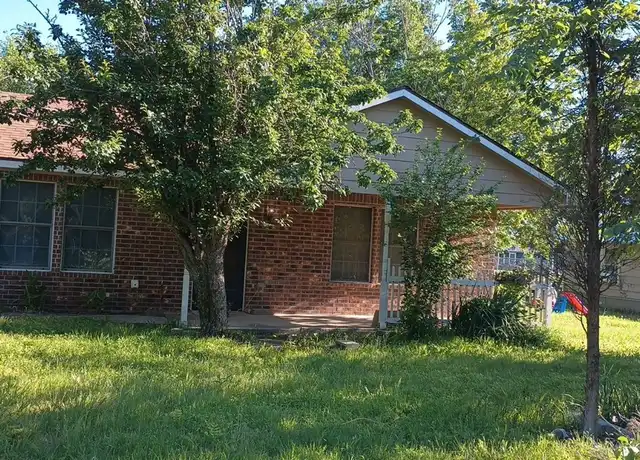 Property at W Cotter St, Alvarado, TX, 76009, 2 beds, 1 bath, [object Object]